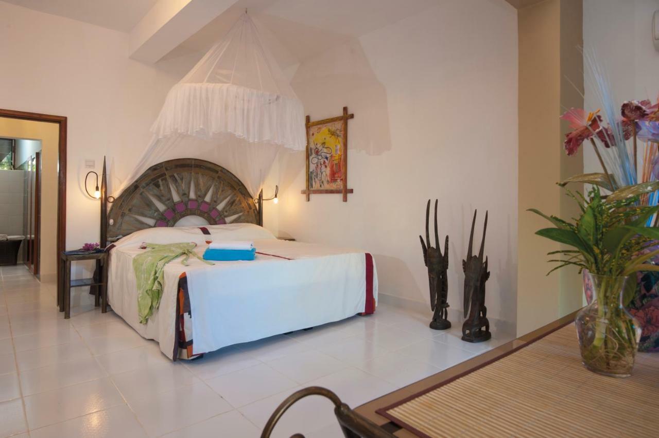 Ngala Lodge Fajara Esterno foto